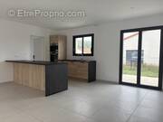 Maison à COGNAT-LYONNE