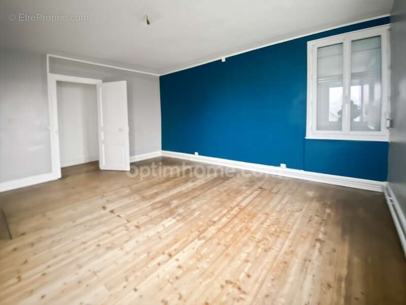 Maison à LA NEUVILLE-BOSMONT