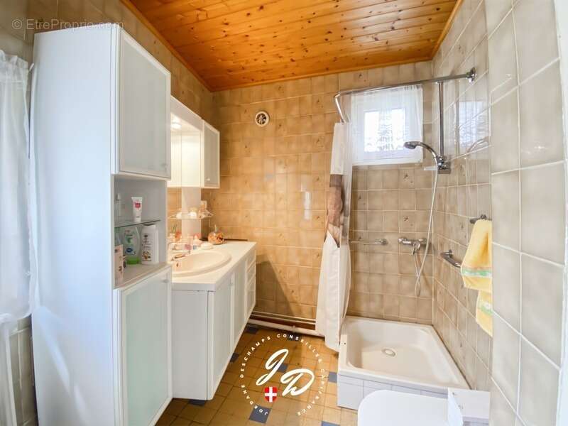 Maison à CULOZ