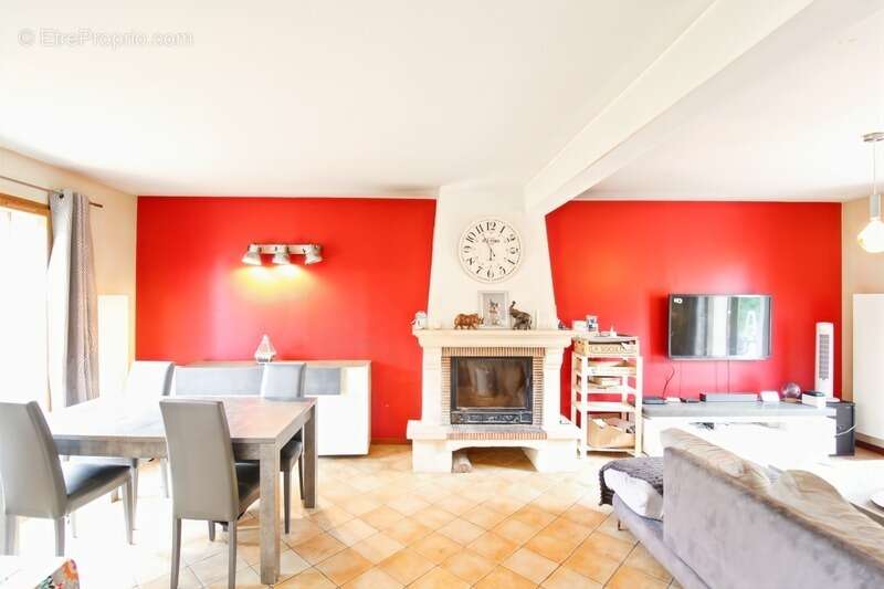 Maison à SAINT-SULPICE