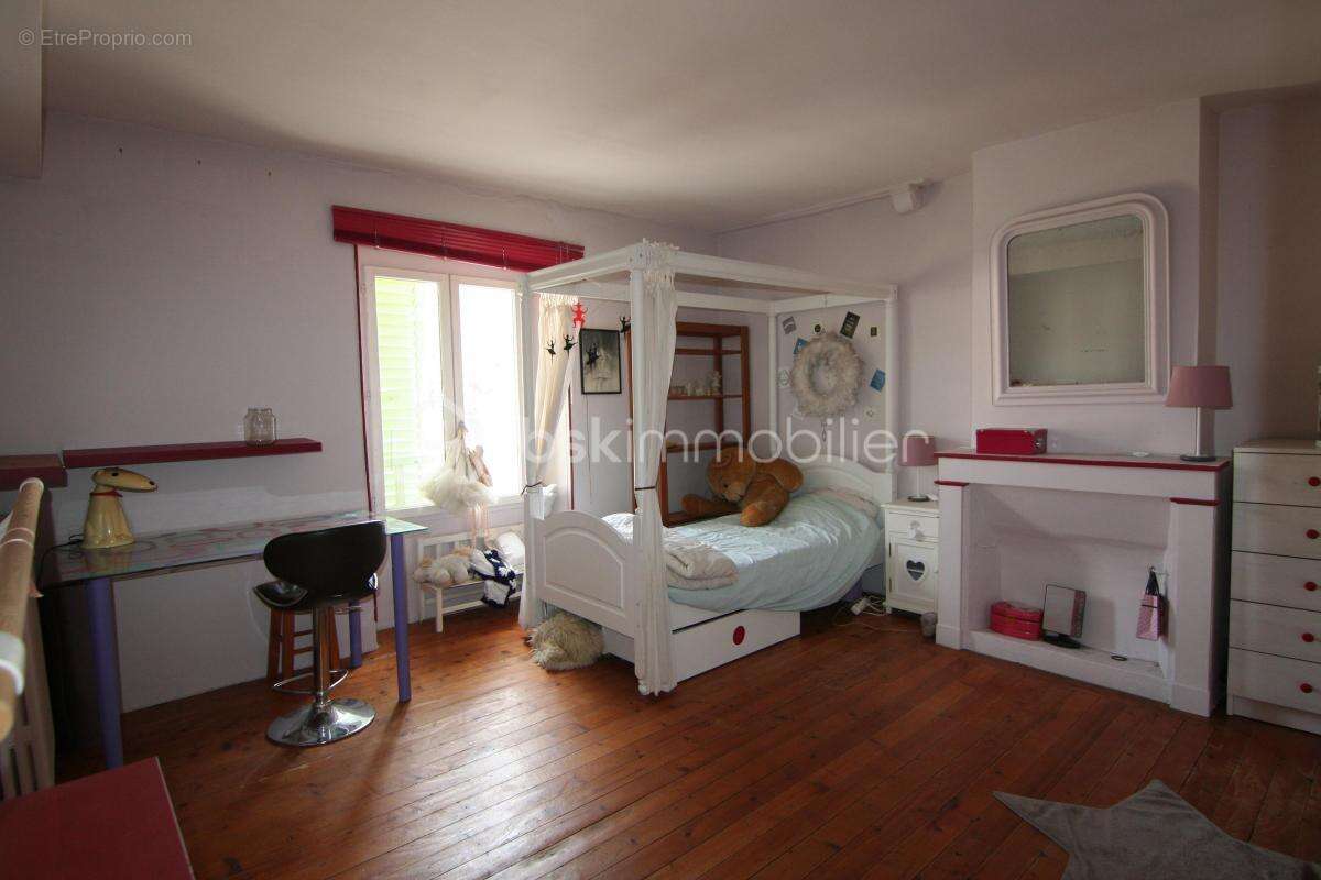 Maison à SAINT-CHERON