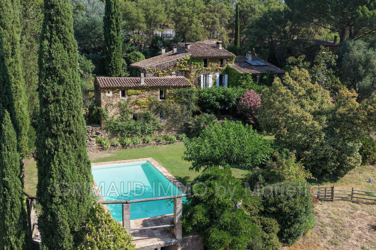Maison à LA GARDE-FREINET