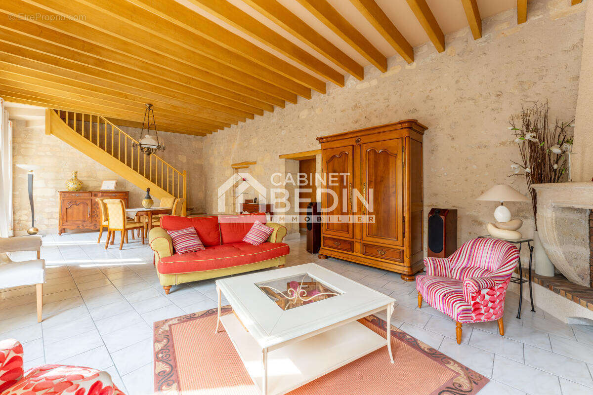 Maison à BLANQUEFORT