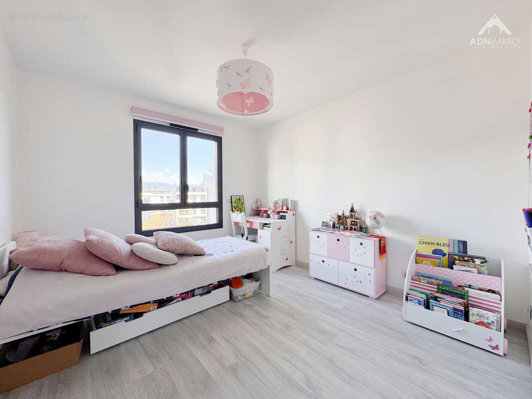 Appartement à SAINT-GENIS-POUILLY