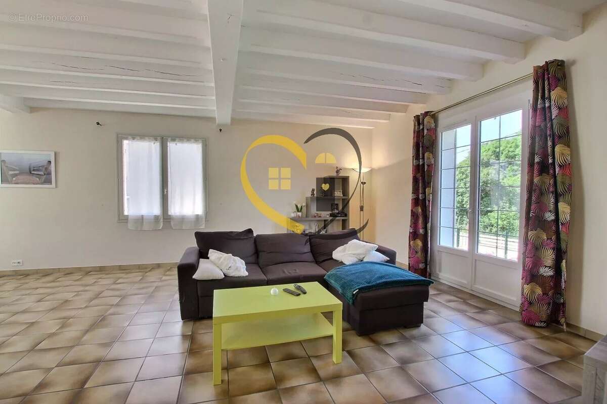 Maison à SAINT-MARTIN-D'AUXIGNY