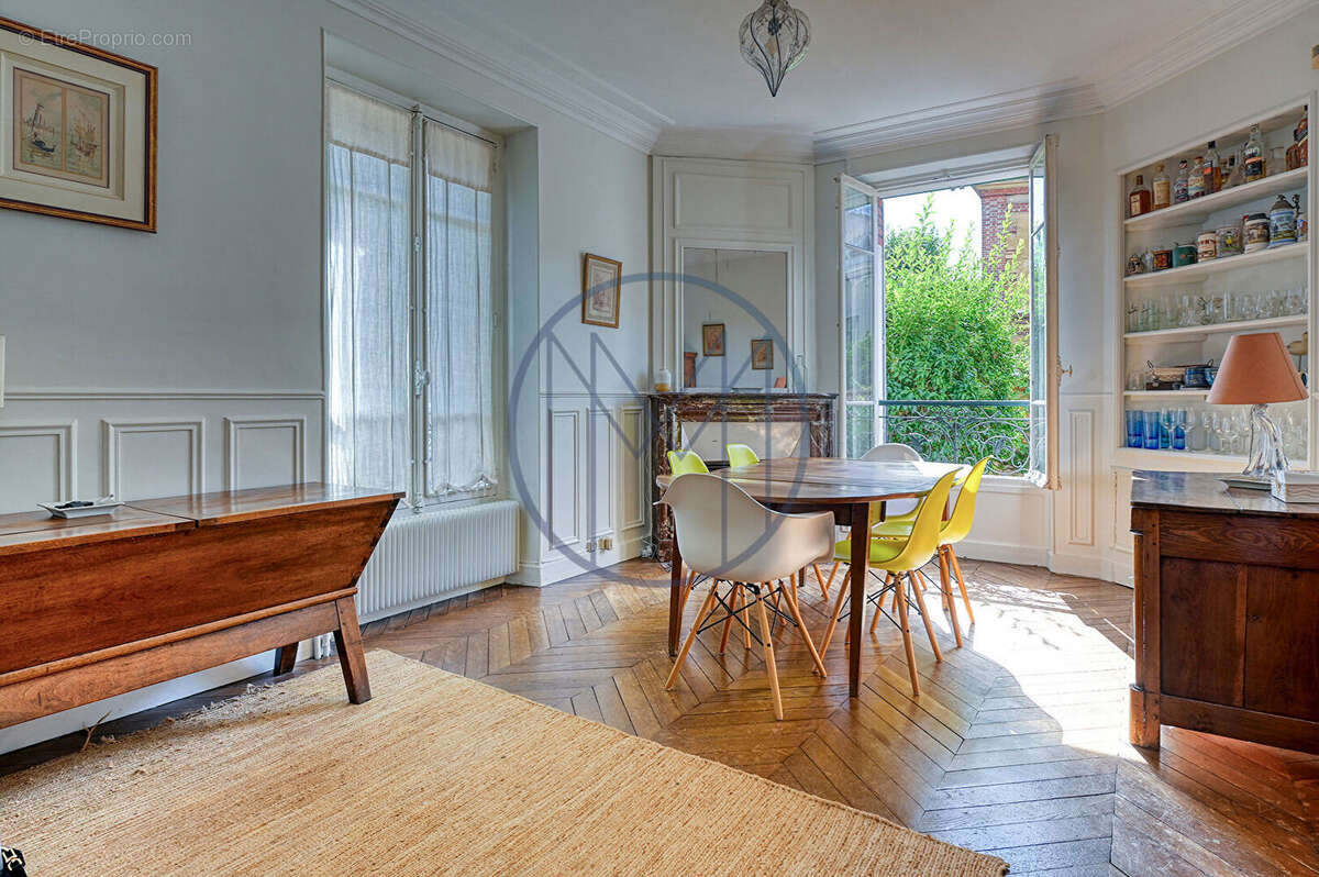 Maison à VERSAILLES