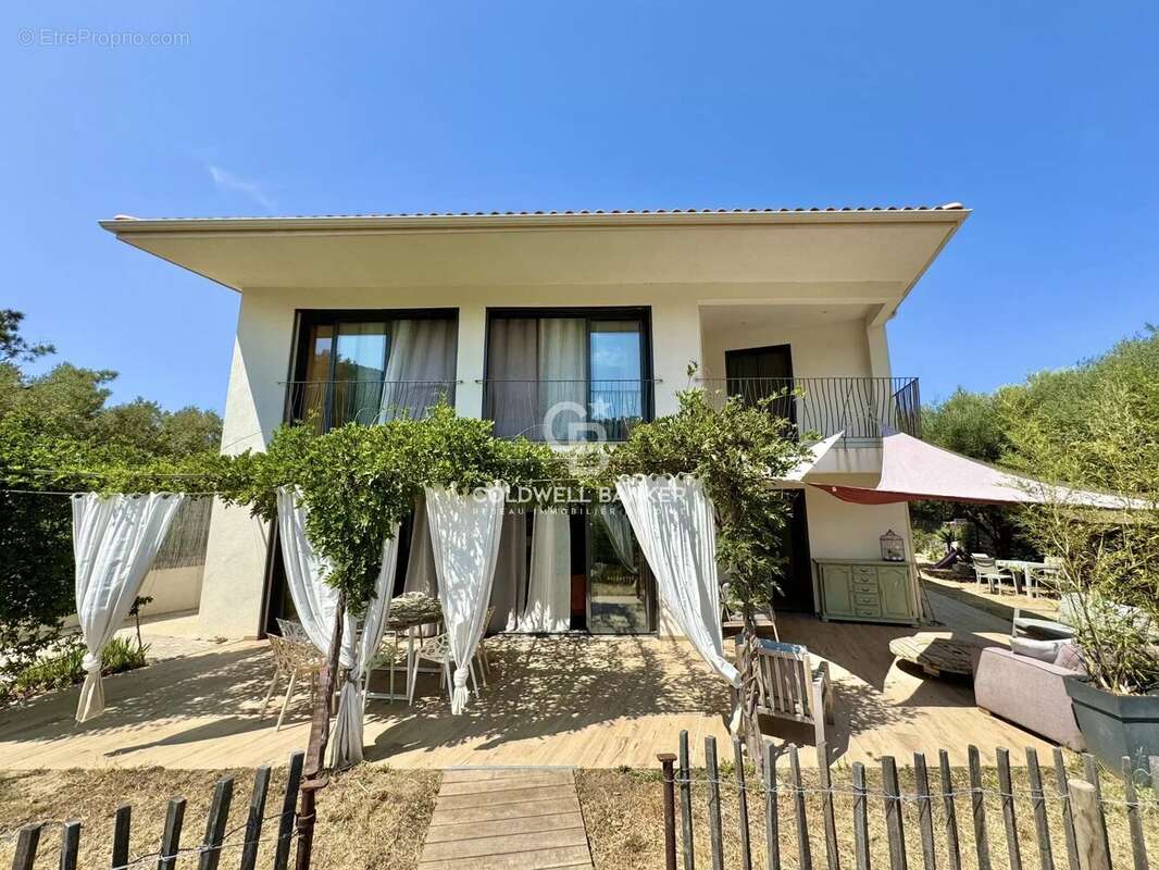 Maison à L&#039;ILE-ROUSSE