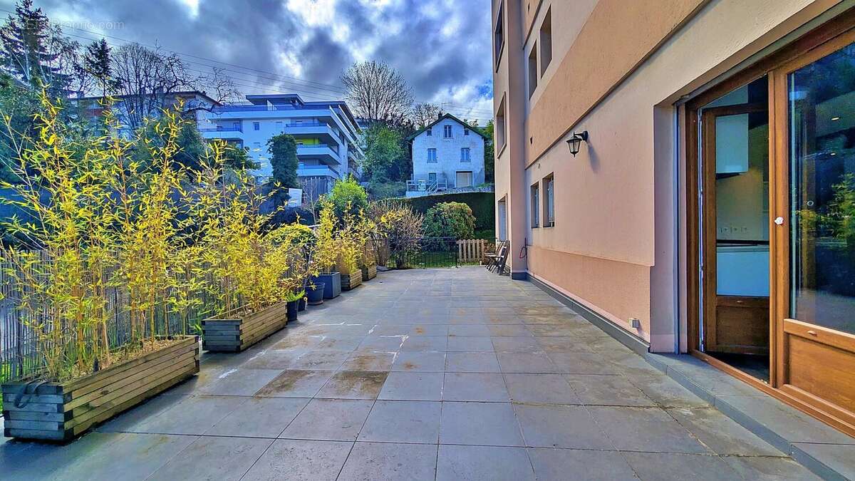 Appartement à EVIAN-LES-BAINS