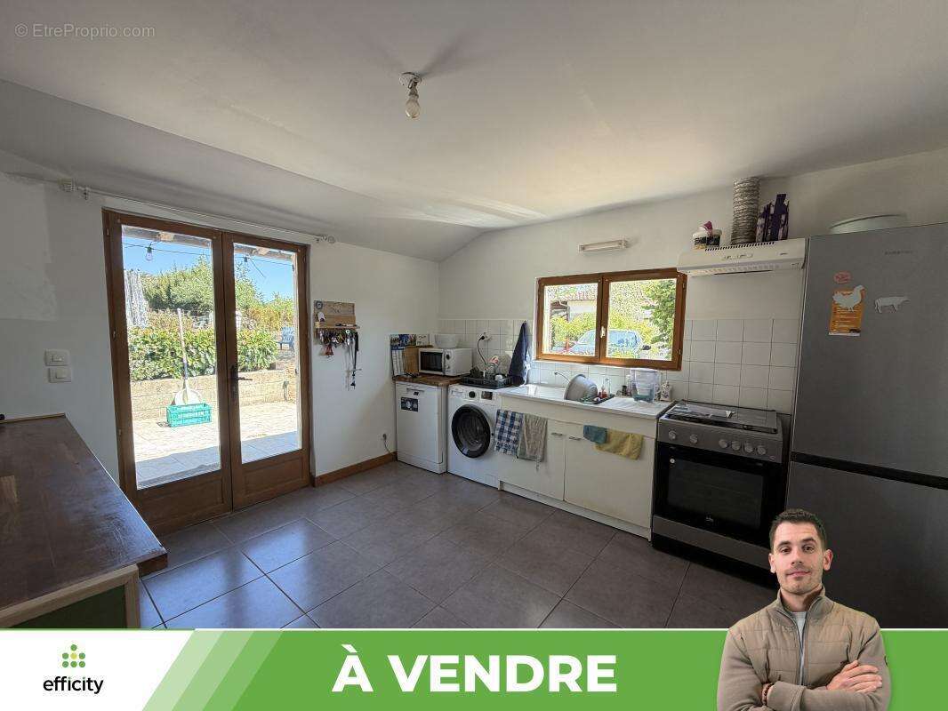 Maison 71 m² à Availles-Limouzine  - photo 5