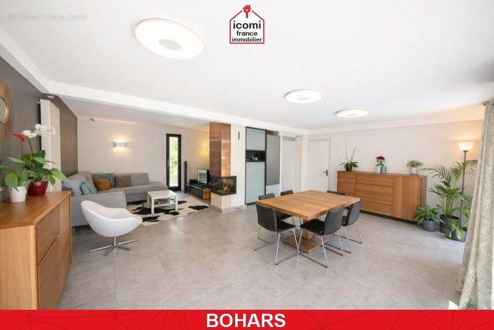 Maison à BOHARS