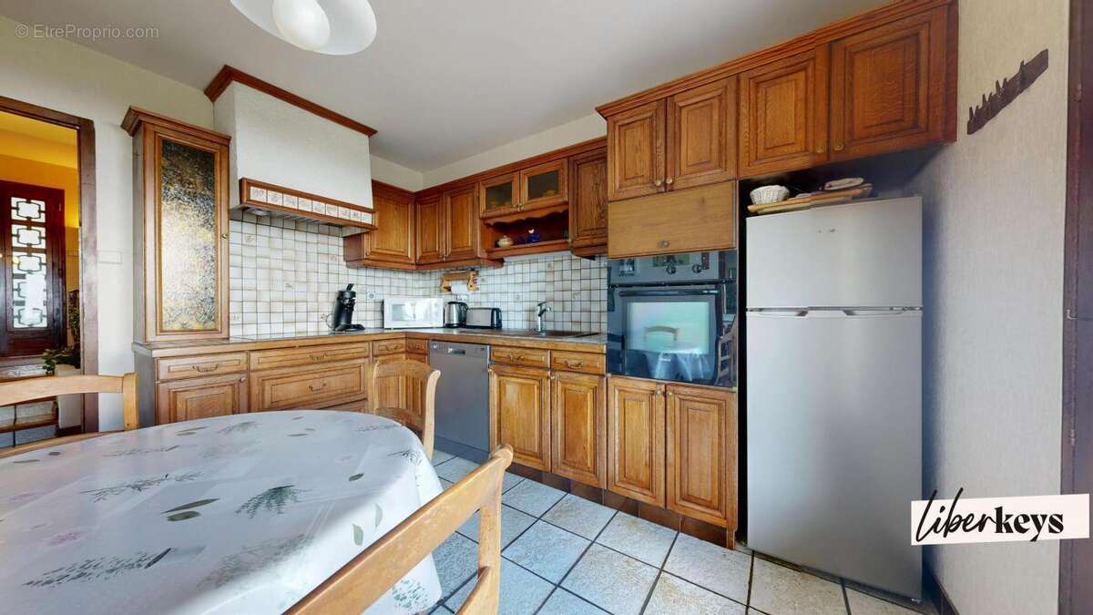 Maison à CORCELLES-LES-MONTS