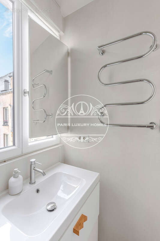 Appartement à PARIS-3E