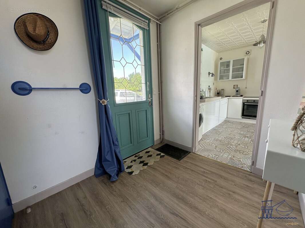 Maison à MORTAGNE-SUR-GIRONDE