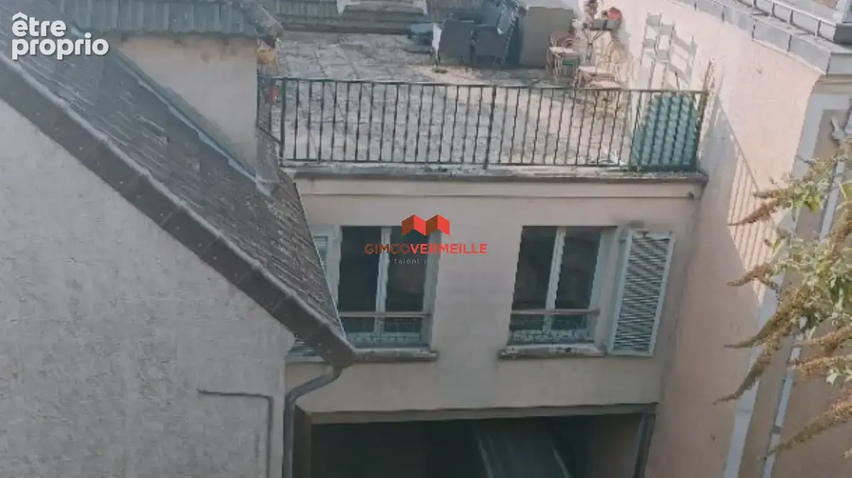 Immeuble d'habitation et commerce - photo 4