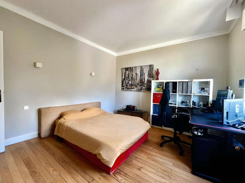 Maison à COMMELLE-VERNAY