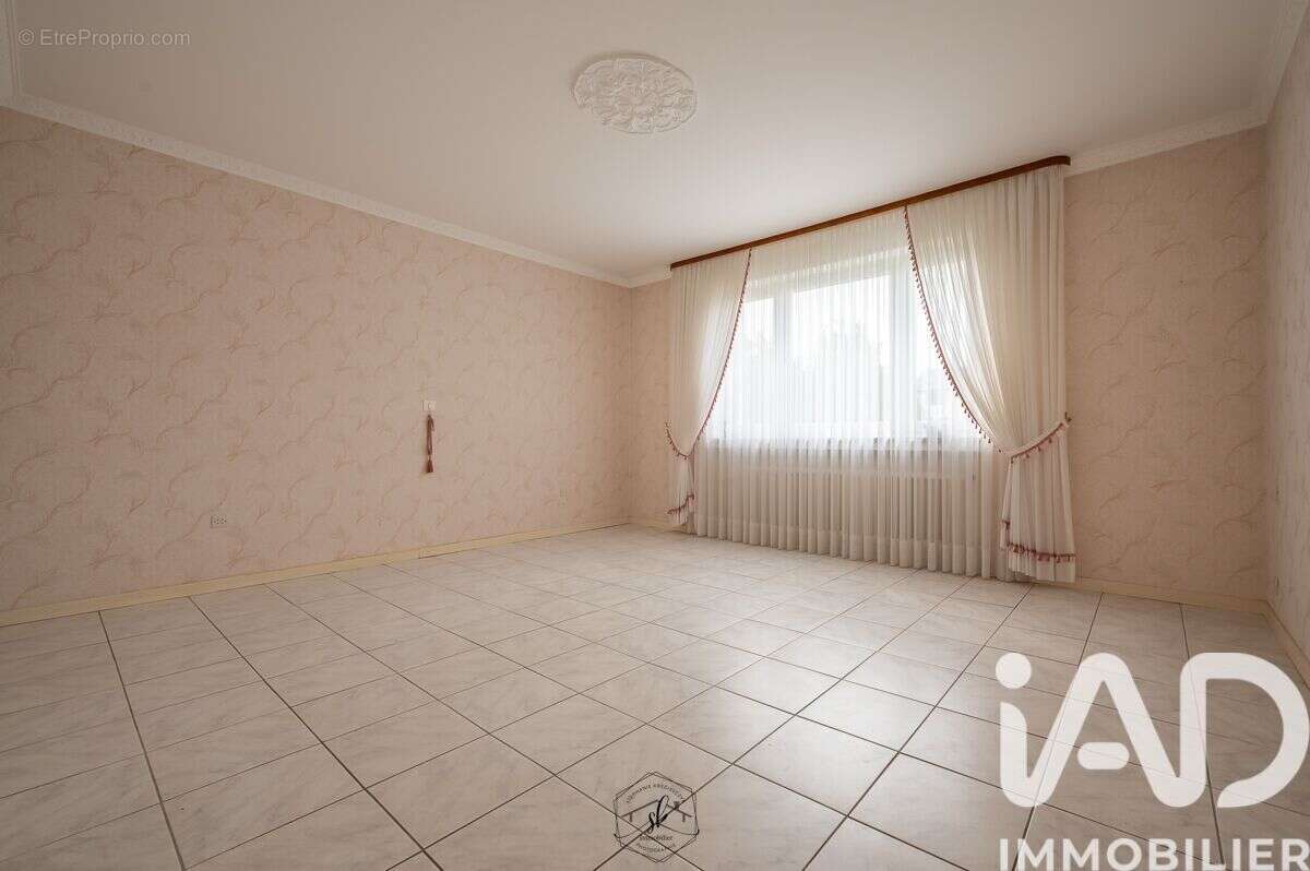 Maison 126 m² à Stuckange  - photo 7