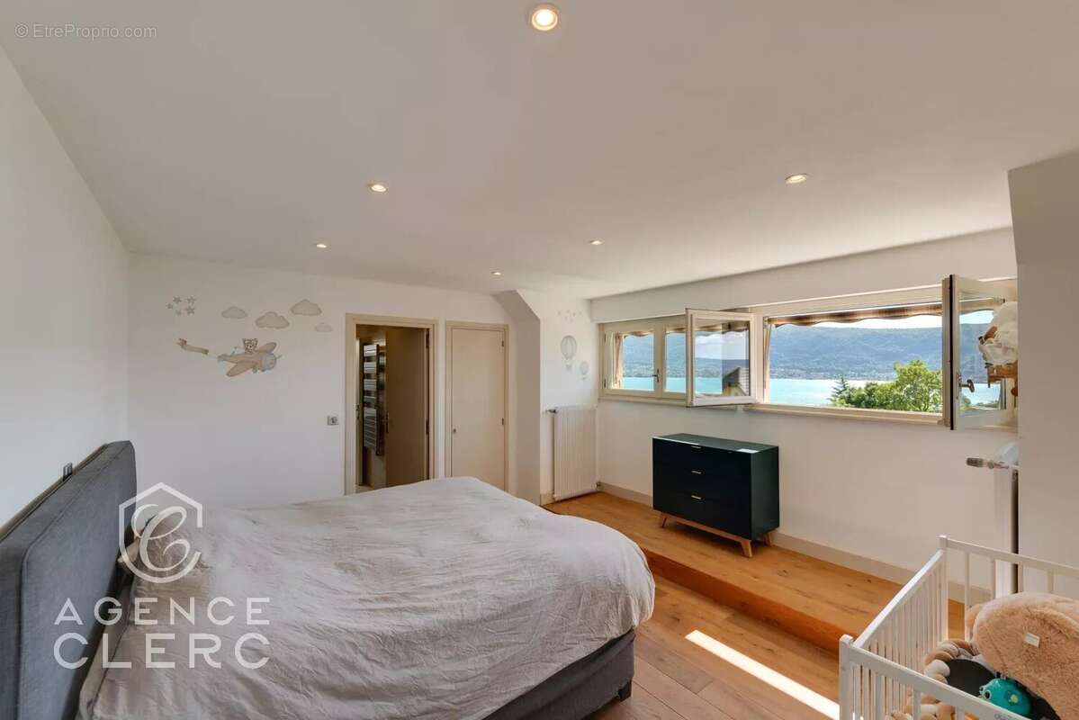 Maison à VEYRIER-DU-LAC