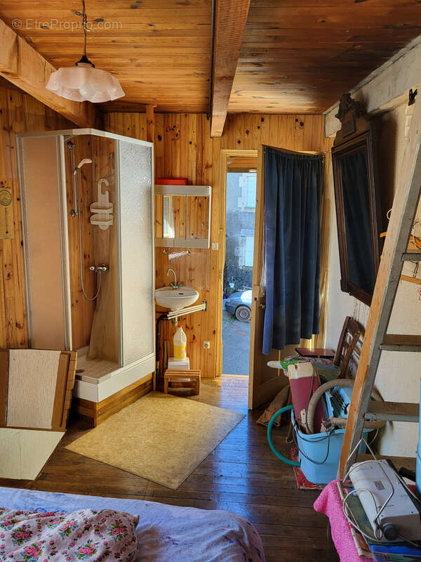 Maison de bourg avec cour. - photo 11