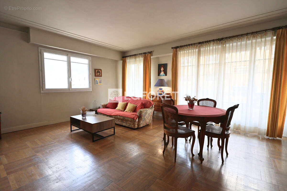 Appartement à LE CANNET