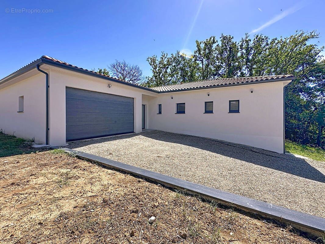 Maison à MONCLAR-DE-QUERCY