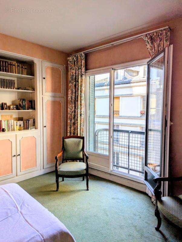 Appartement à PARIS-6E