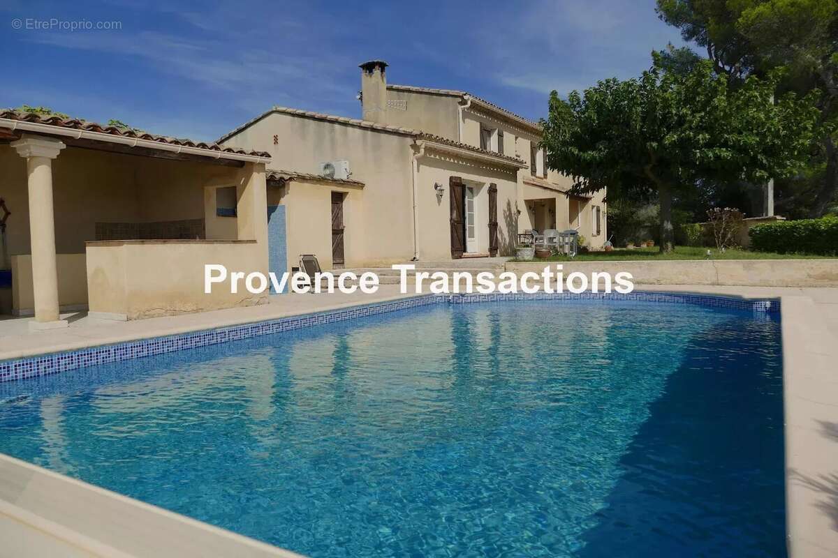 Maison à VAISON-LA-ROMAINE