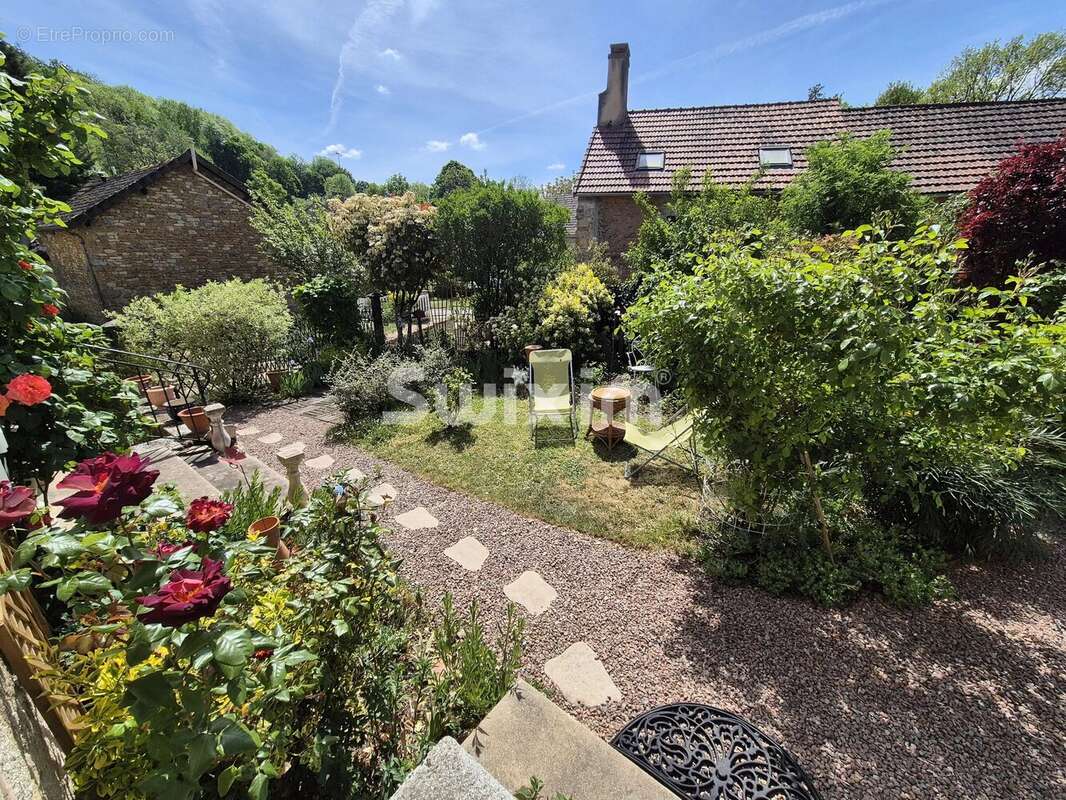 Maison à POUQUES-LORMES