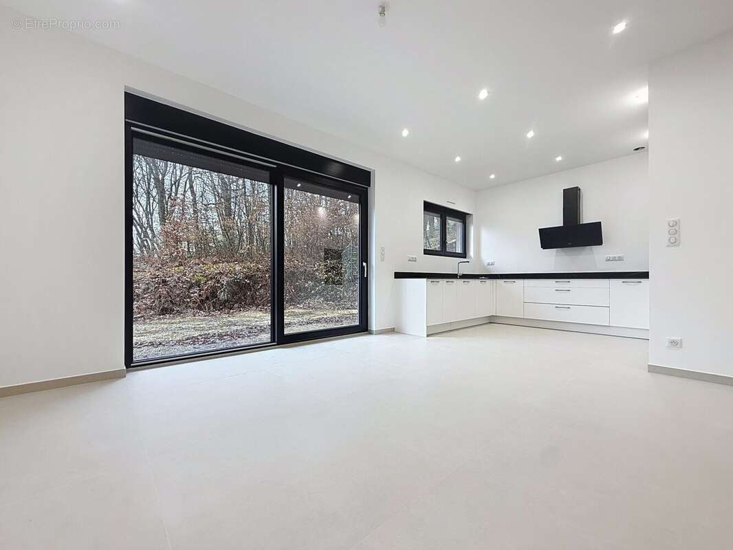 Appartement à CRAVANCHE