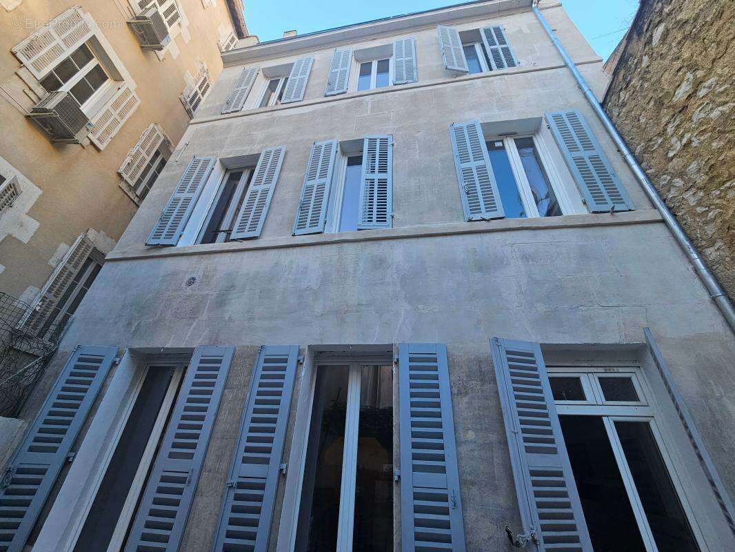 Appartement à MARSEILLE-6E