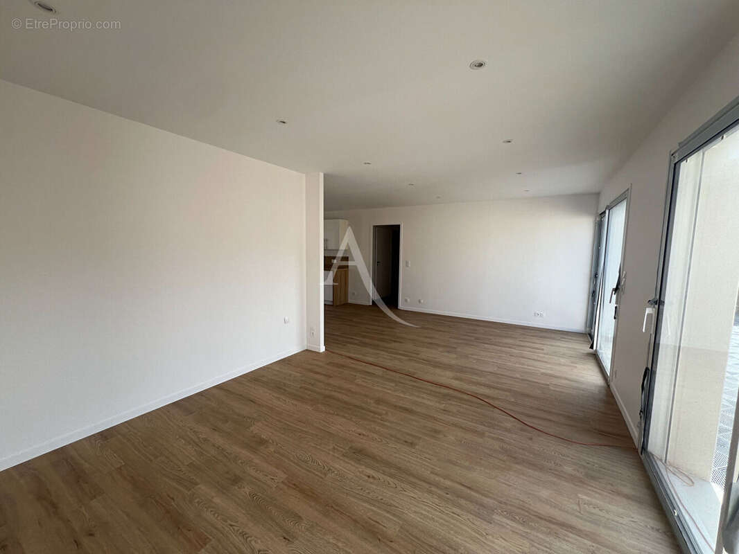 Maison Saint Hilaire La Foret 4 pièce(s) 87 m2 - photo 8