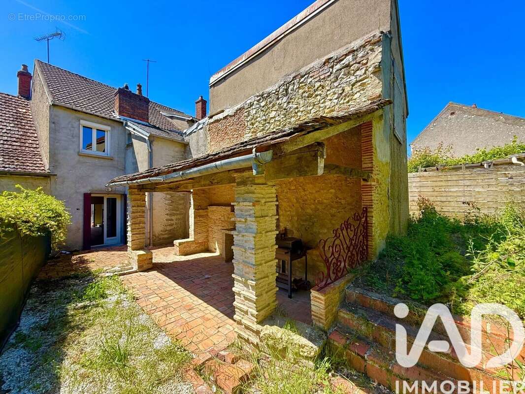 Maison 127 m² à Myennes  - photo 2