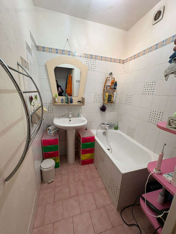 Appartement à FONTENAY-LE-FLEURY