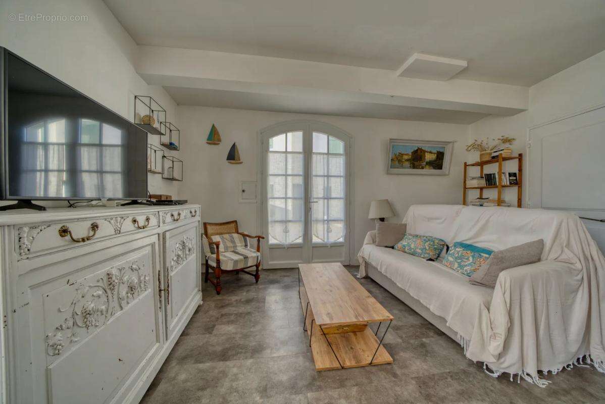 Appartement à SAINT-MARTIN-DE-RE