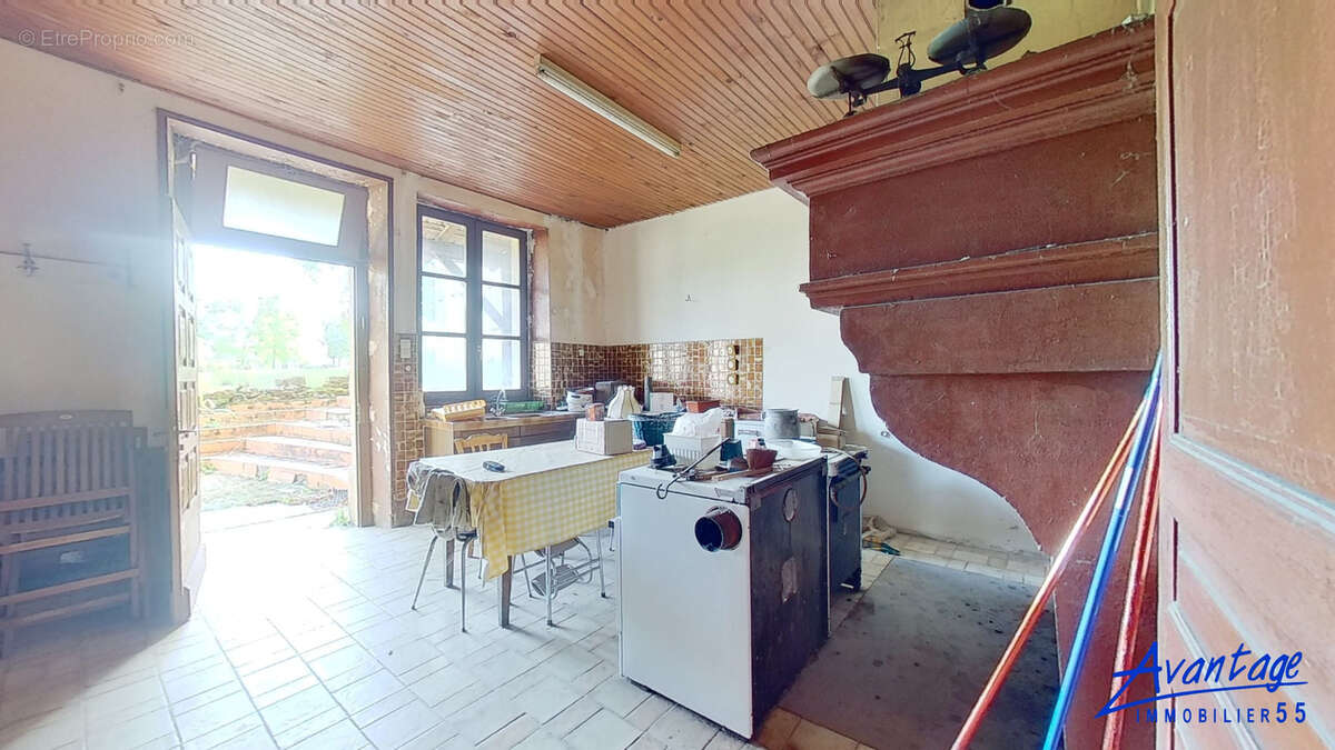 Maison à ERIZE-LA-BRULEE