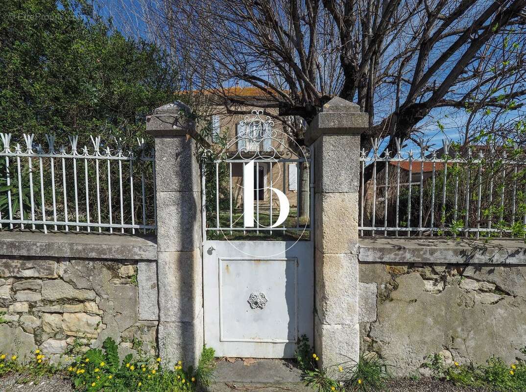 Maison à UZES