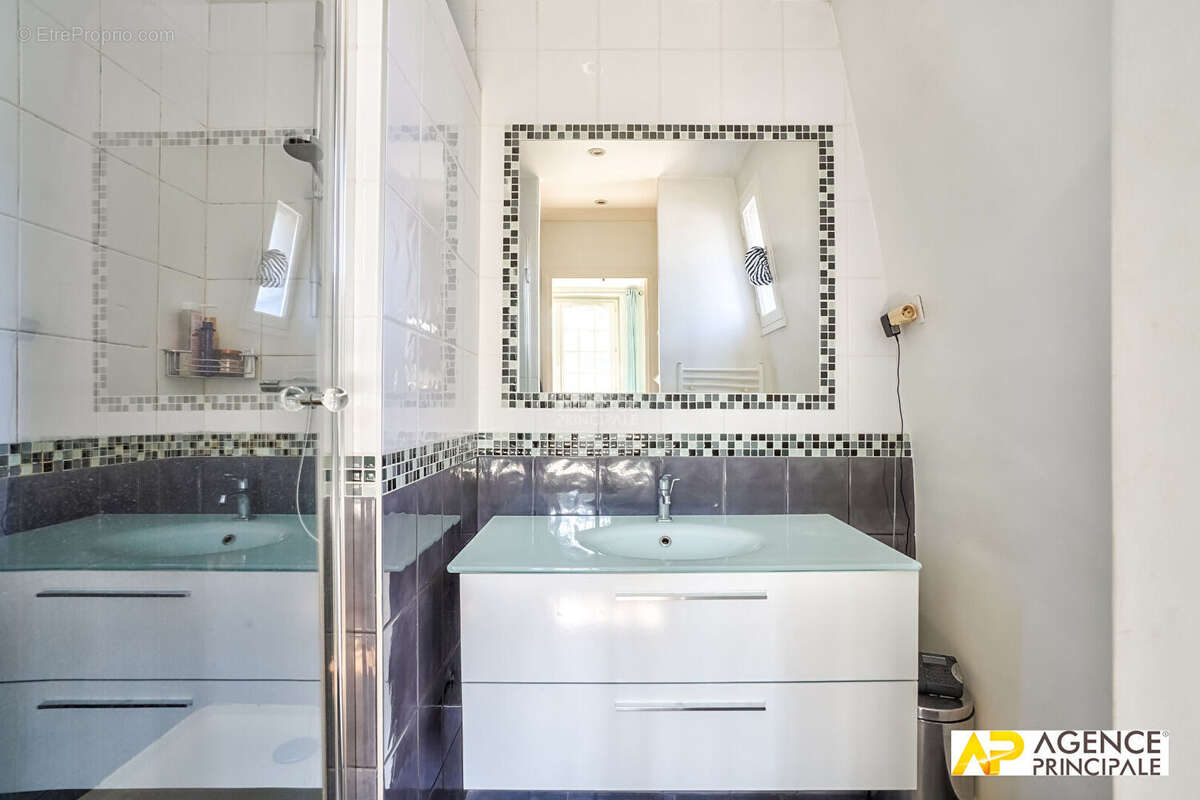 Maison à MAISONS-LAFFITTE