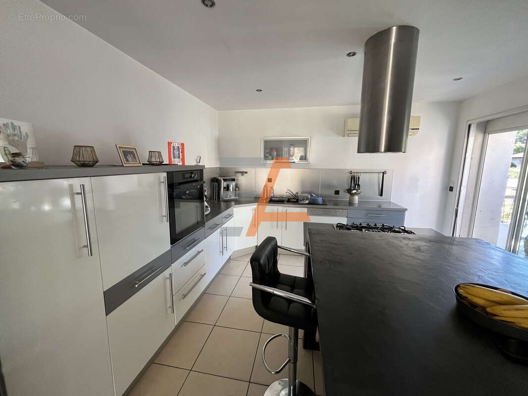 Appartement à UNIEUX