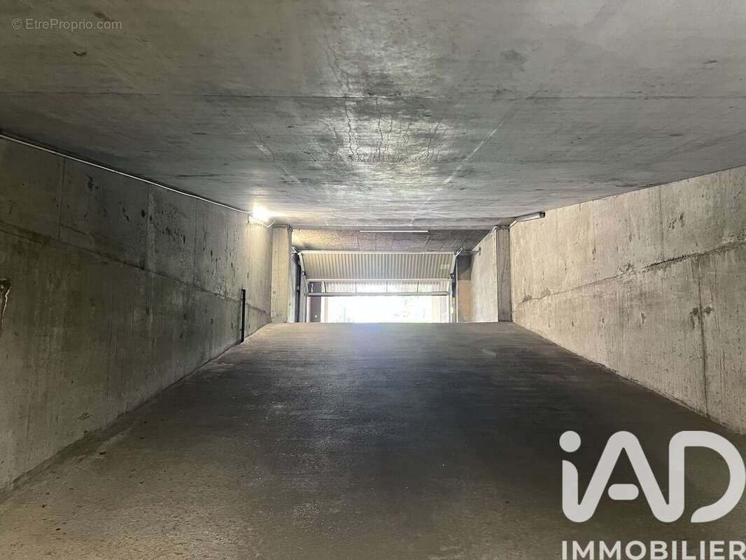 Photo 5 - Parking à LYON-3E