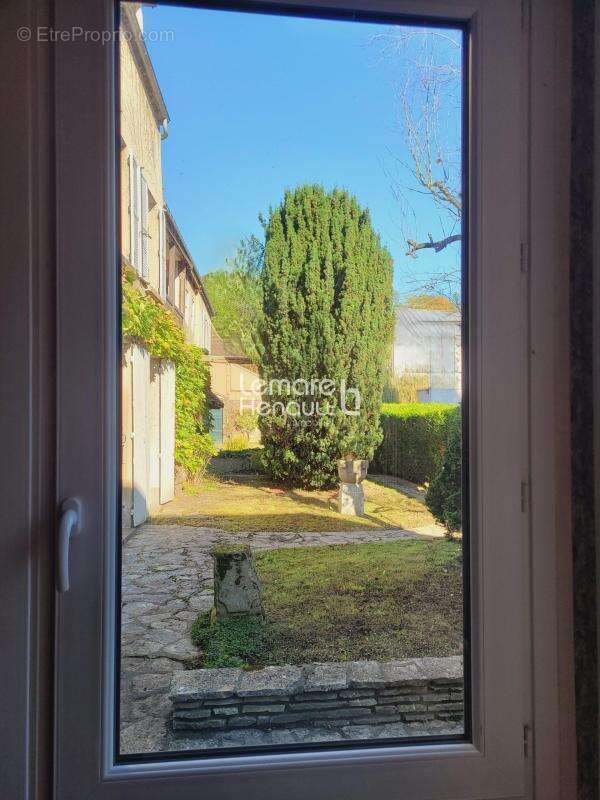 Dreux hyper centre, maison à rénover avec jardin, 5 chambres - photo 2
