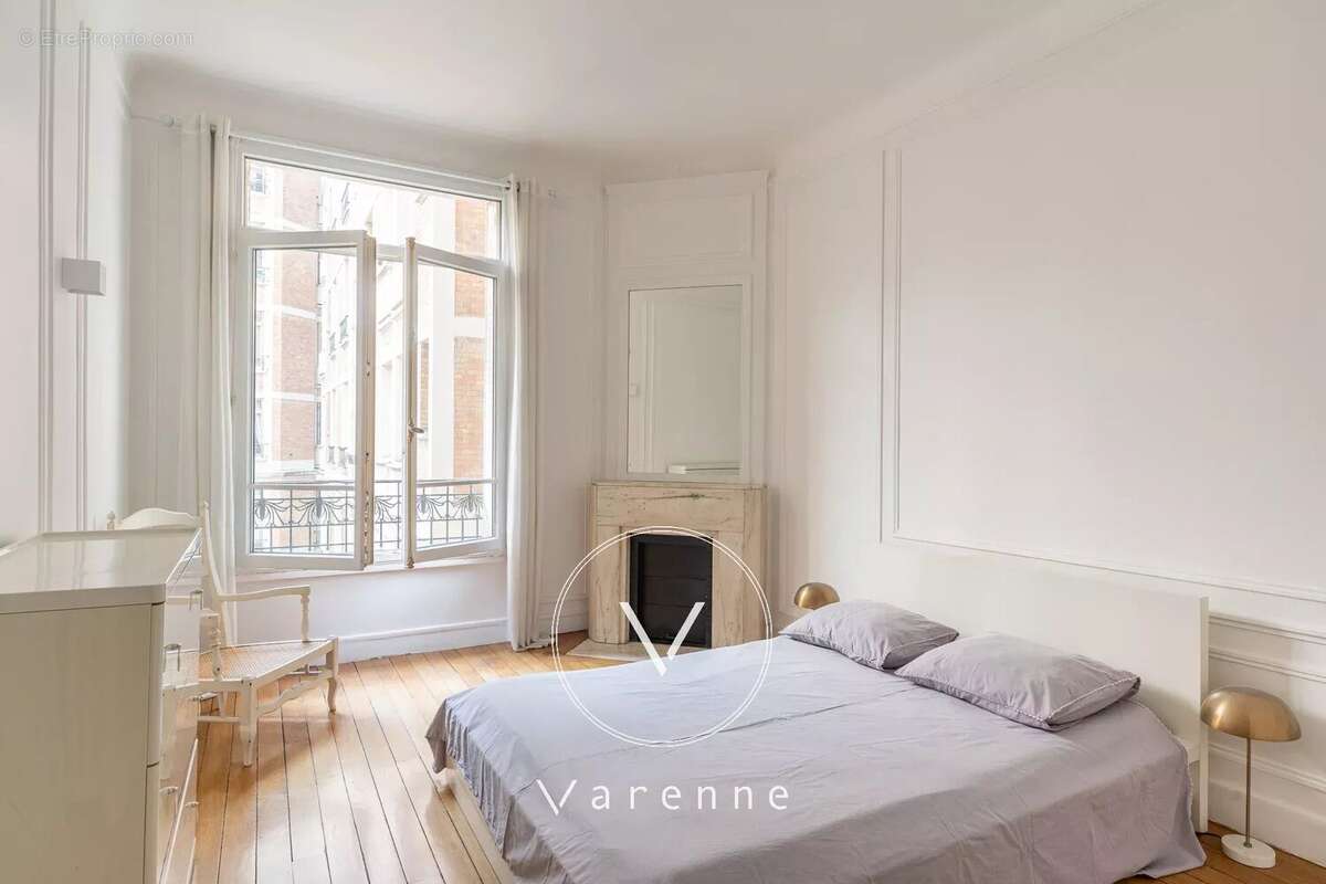 Appartement à PARIS-7E