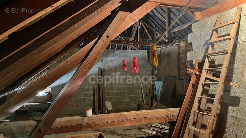 Maison à SAINT-ETIENNE-DE-CUINES