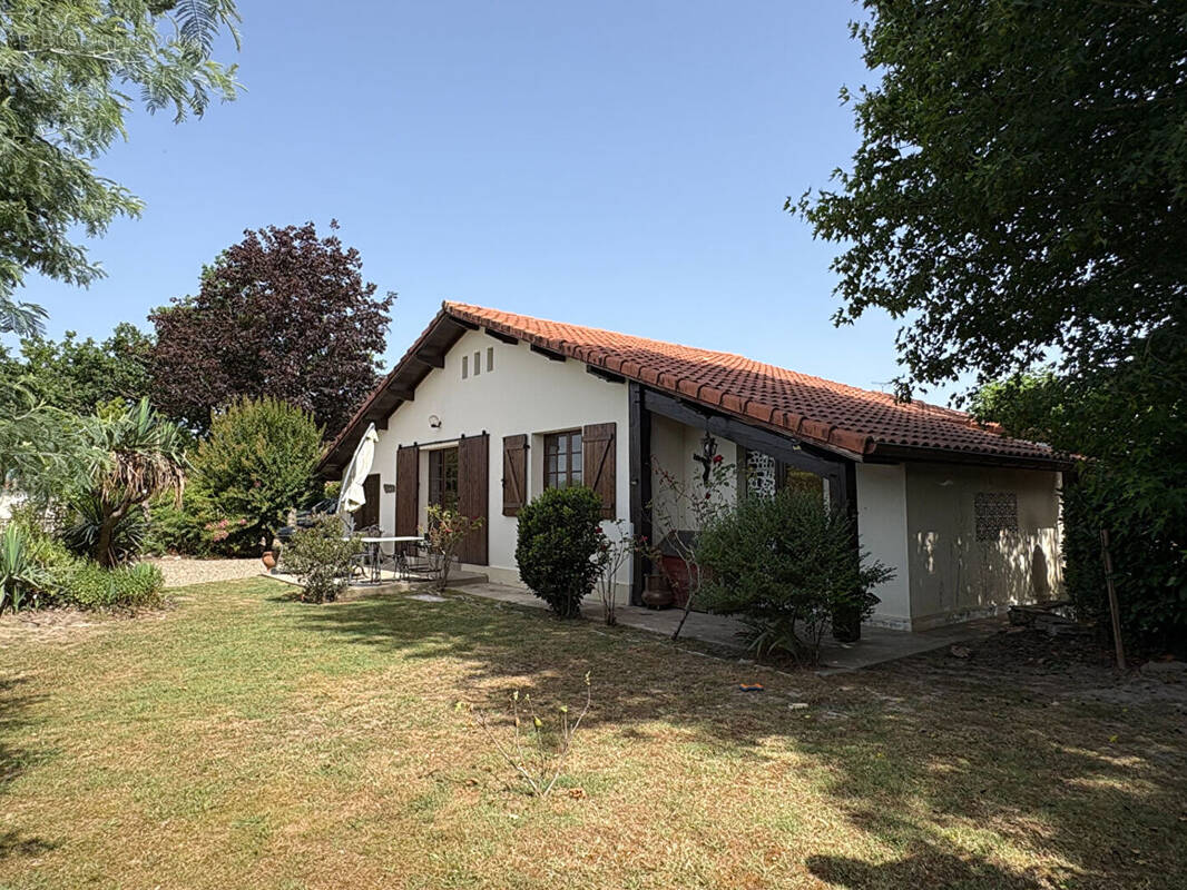 Maison à SOUPROSSE