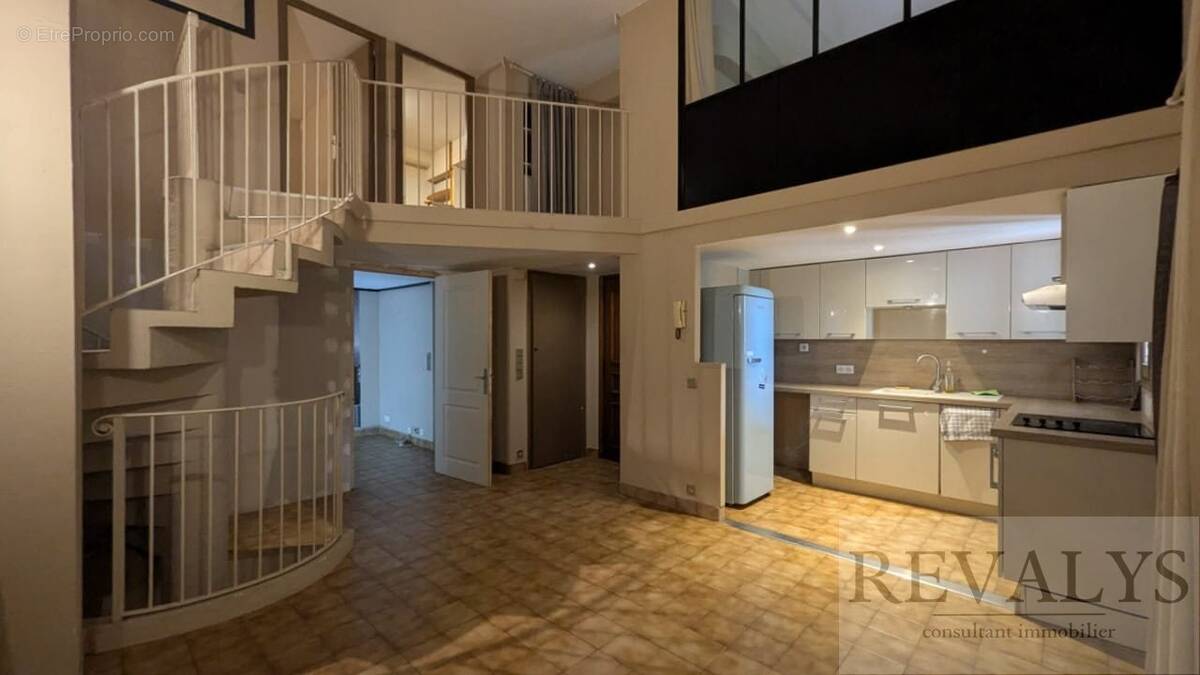 Appartement à LE CANNET