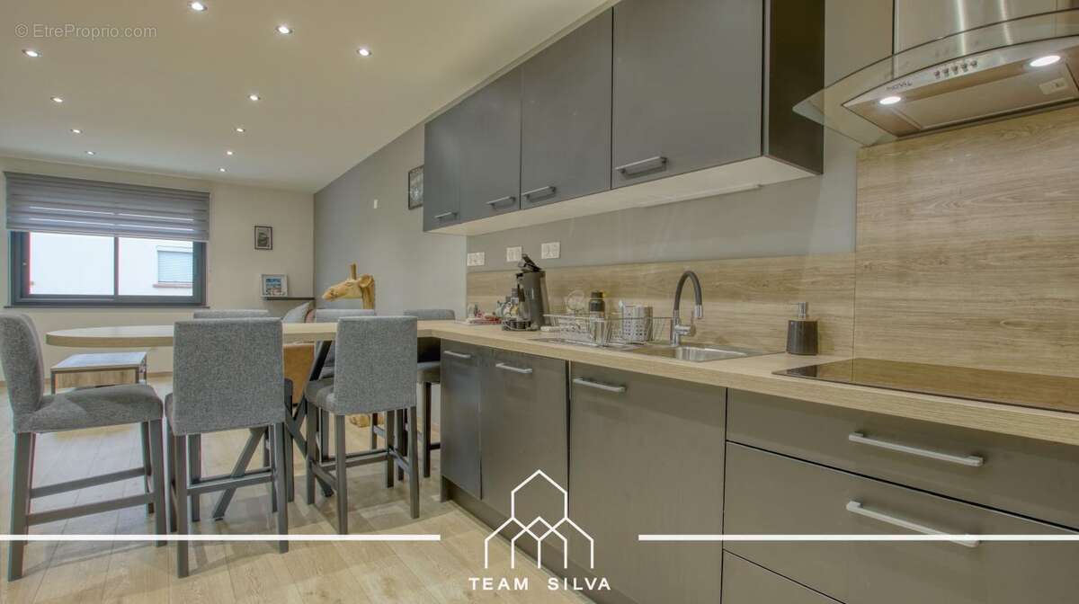 Maison à SEREZIN-DU-RHONE