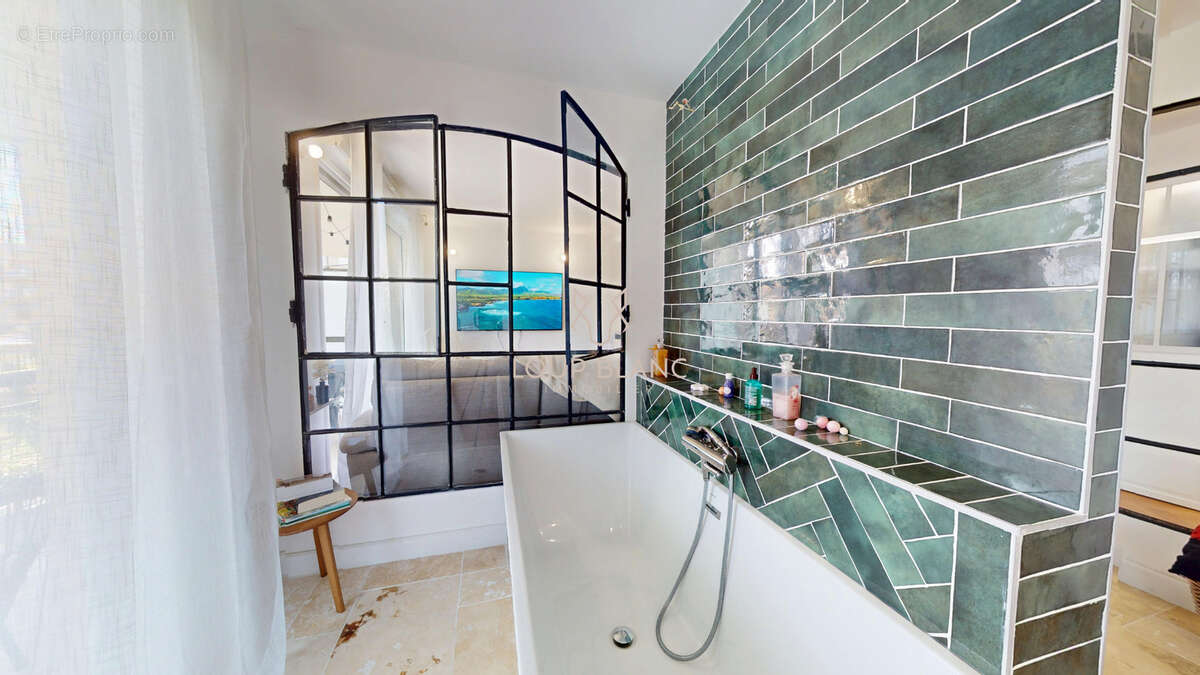 Appartement à SAINTE-SUZANNE