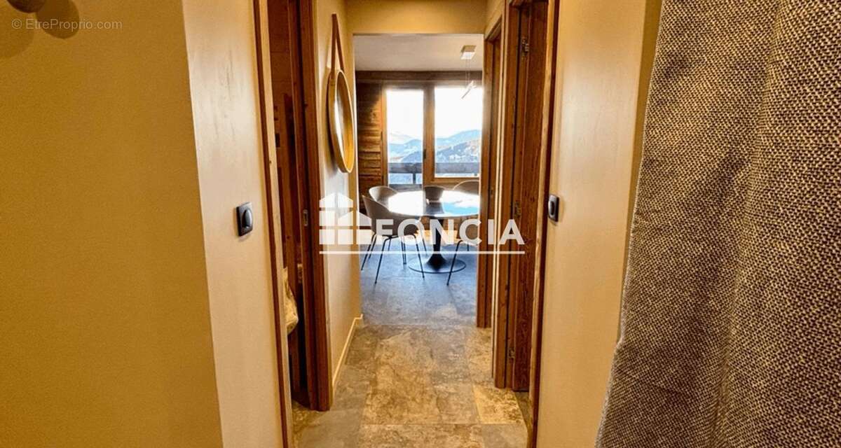 Appartement à LES ALLUES