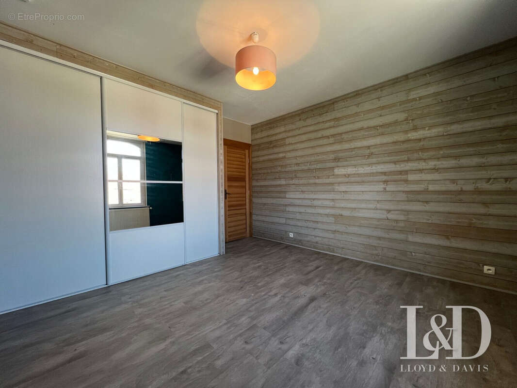 Maison à SAINT-QUENTIN