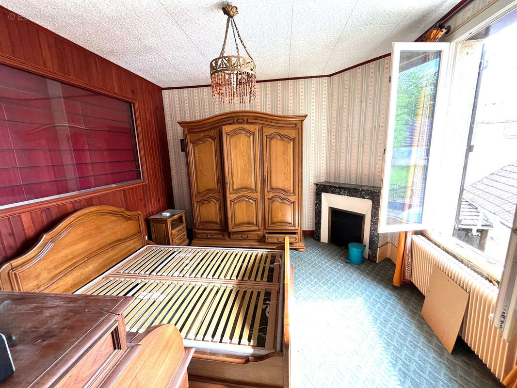 Maison 4 pièces avec jardin et dépendance - Centre ville de Sorel-Moussel 28 - photo 11