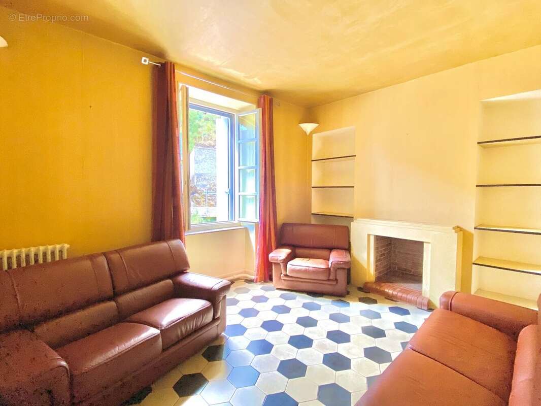 Maison à LASTOURS