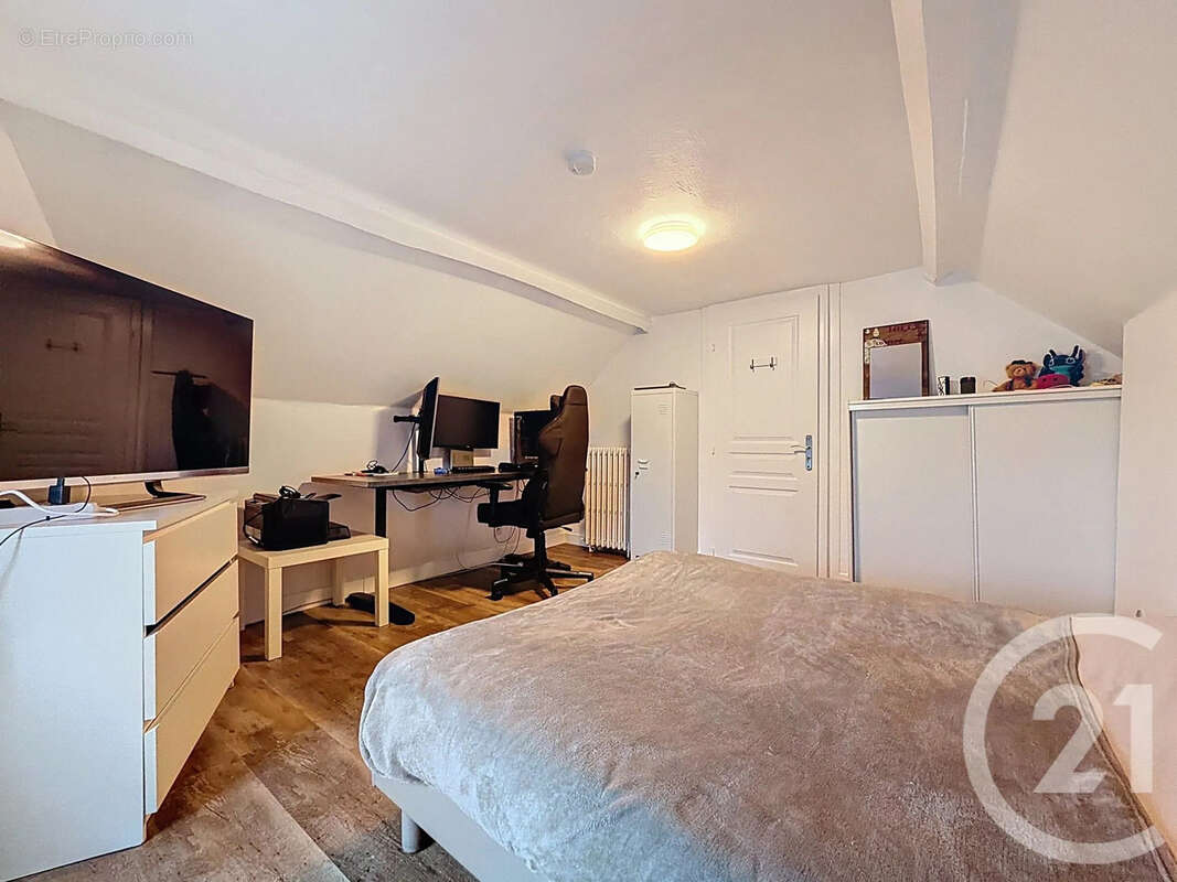 Maison à SAINTE-SAVINE